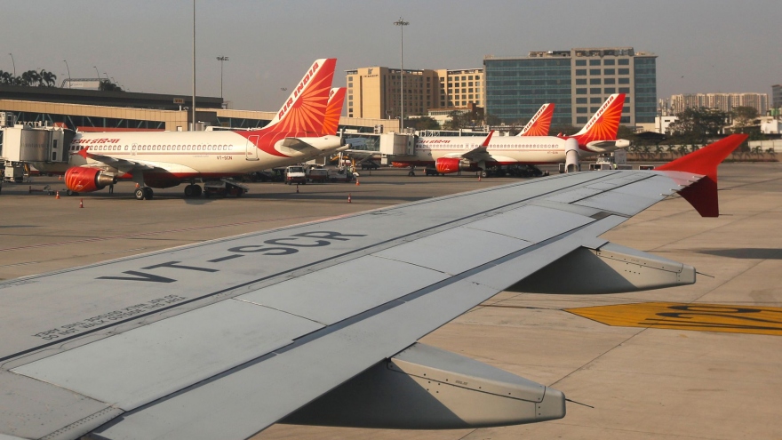 3 chuyến bay quốc tế phải hạ cánh khẩn cấp tại Ấn Độ trong vòng 48 giờ
